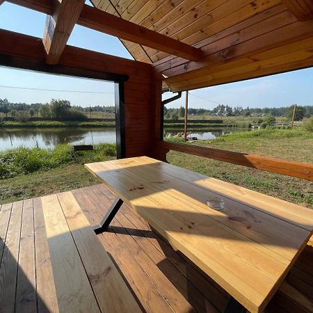 Guesthouse On The Lake With Bathhouse 70 Km From Kiev Makariv Bagian luar foto