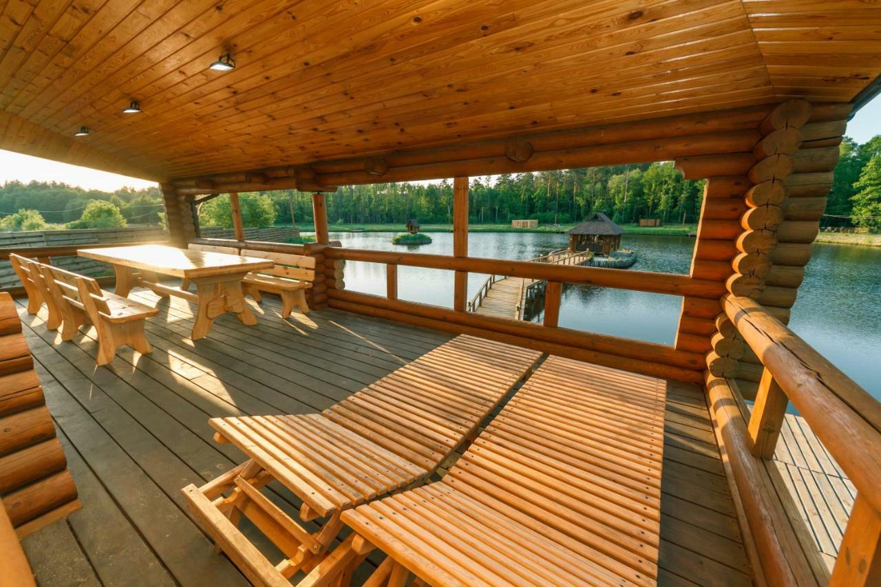Guesthouse On The Lake With Bathhouse 70 Km From Kiev Makariv Bagian luar foto
