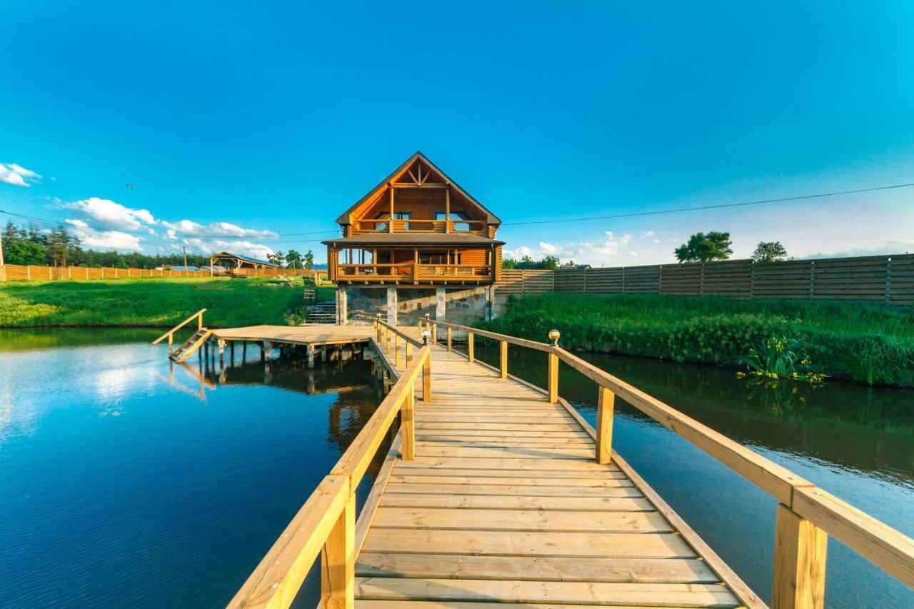Guesthouse On The Lake With Bathhouse 70 Km From Kiev Makariv Bagian luar foto