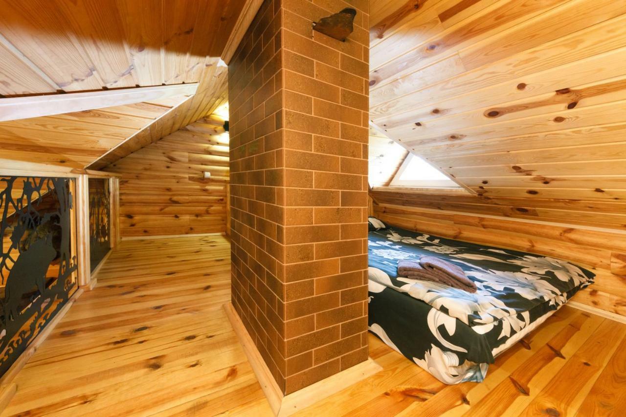 Guesthouse On The Lake With Bathhouse 70 Km From Kiev Makariv Bagian luar foto