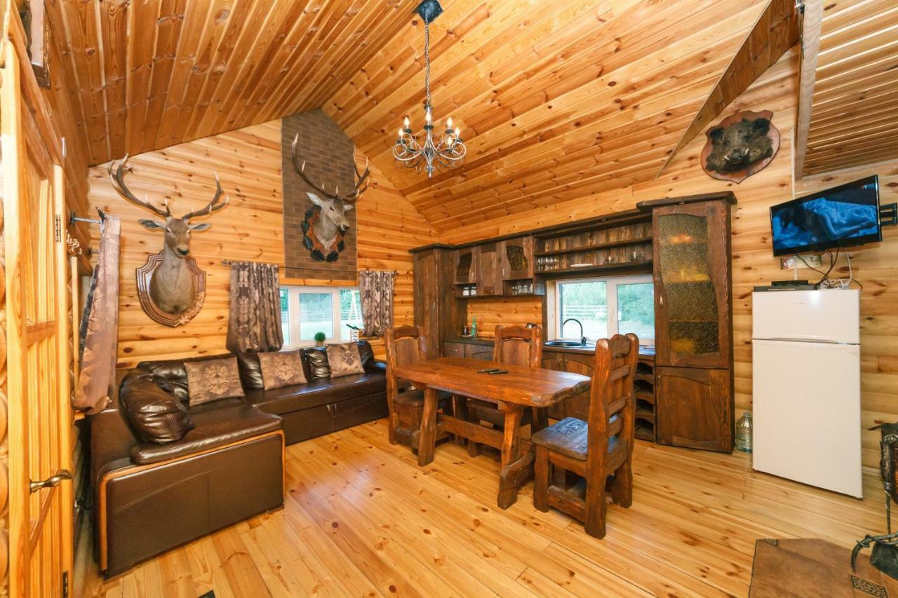 Guesthouse On The Lake With Bathhouse 70 Km From Kiev Makariv Bagian luar foto