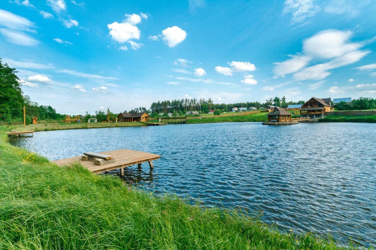 Guesthouse On The Lake With Bathhouse 70 Km From Kiev Makariv Bagian luar foto
