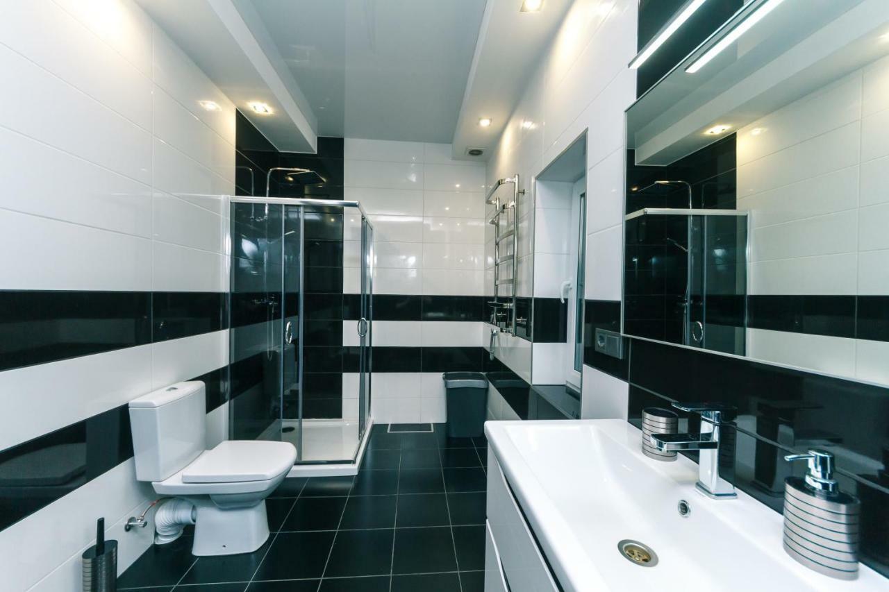 Guesthouse On The Lake With Bathhouse 70 Km From Kiev Makariv Bagian luar foto